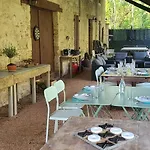 Le Manoir Du Moulin De Madame