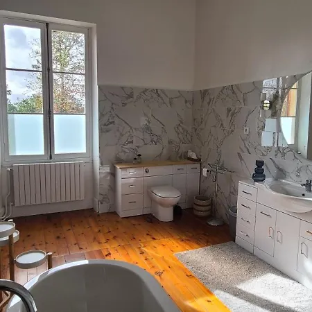 Le Manoir Du Moulin De Madame 3*