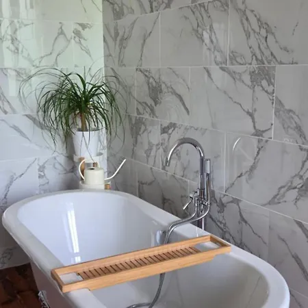Bed & Breakfast Le Manoir Du Moulin De Madame 3*