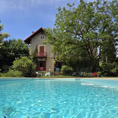 Le Manoir Du Moulin De Madame Bed & Breakfast 3*