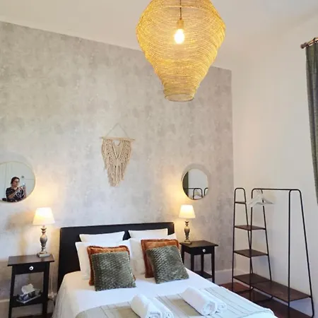 Le Manoir Du Moulin De Madame Bed & Breakfast