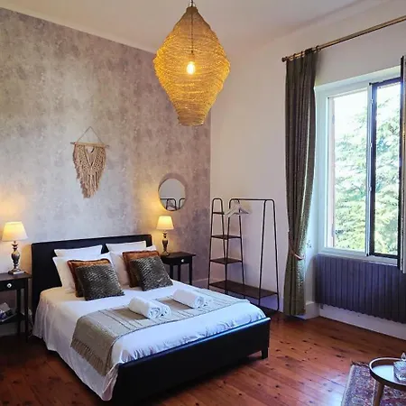 Le Manoir Du Moulin De Madame Bed & Breakfast 3*
