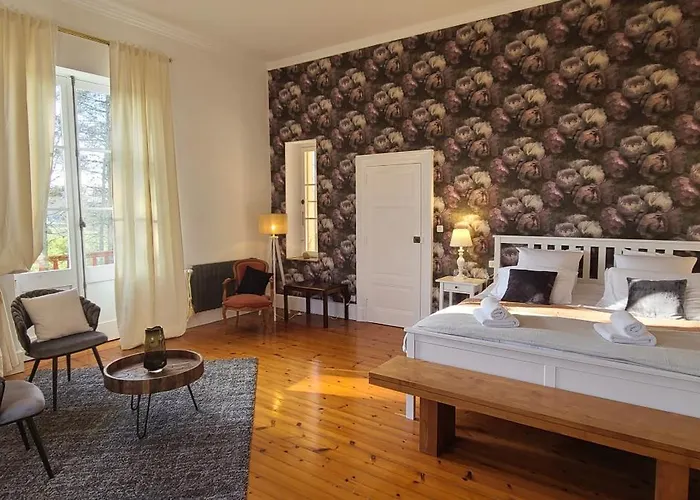 Le Manoir Du Moulin De Madame Frühstückspension