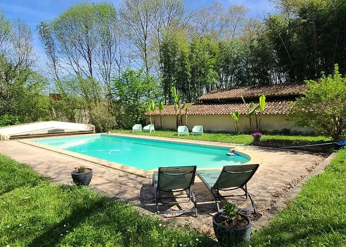 Le Manoir Du Moulin De Madame Frühstückspension